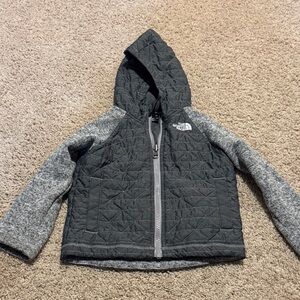 The North Face Charcoal and Heather Gray Quilted Hoodie